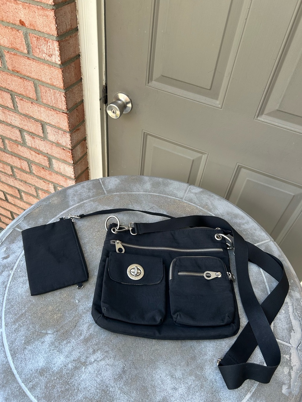 Baggallini Black Crossbody Bag with Multiple Pockets